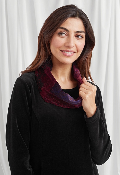 Nisha Velvet Snood